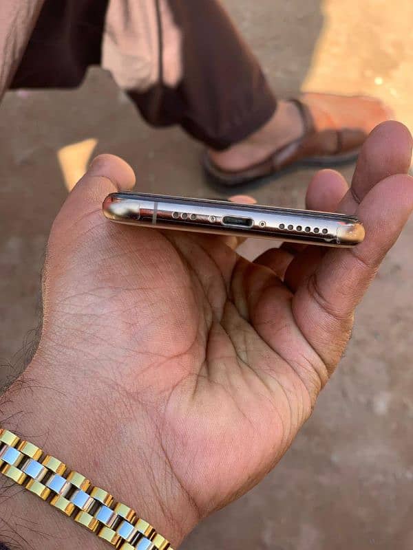 iPhone XS PTA 256 GB 4