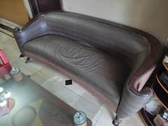 5 seater sofa set. Good Condition Great Comfort.