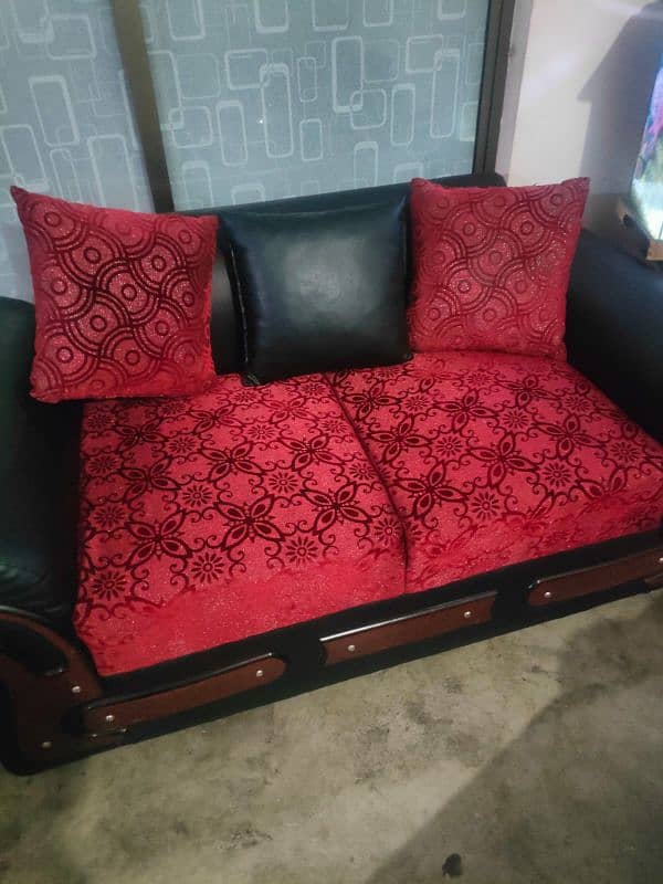 sofa for sale very less used 1