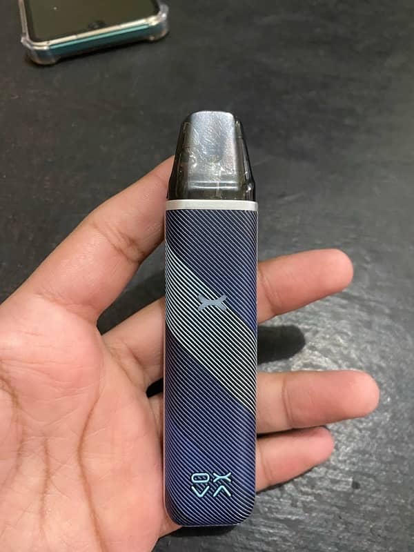 Pod Oxva xlim go in blue with box with first refill free 2