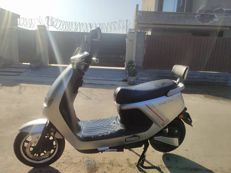 Evee C1 Air Scooty Urgent For Sale | Scooty In Bikes | Scooters 5