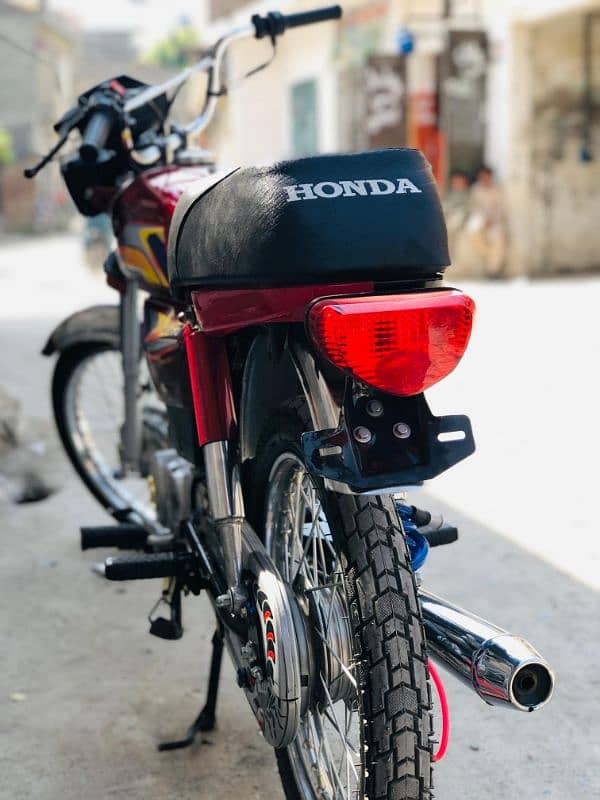 Honda CD 70 4