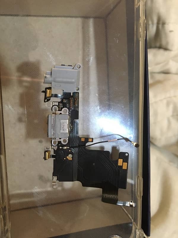 iPhone 6s parts 3