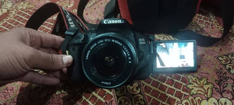 DSLR camera canon 700d 2