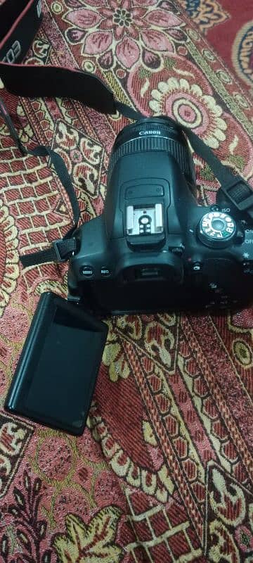 DSLR camera canon 700d 4