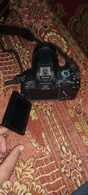 DSLR camera canon 700d 5