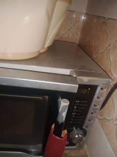 Microwave oven