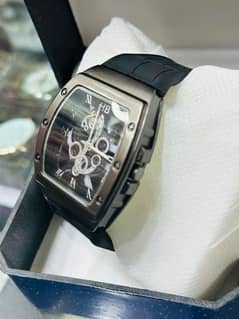 Men's Analogue Watch. Black color