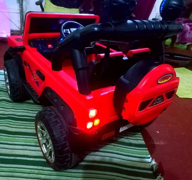 Large jumbo size Kids jeep All ok no need any repairing with remote 5