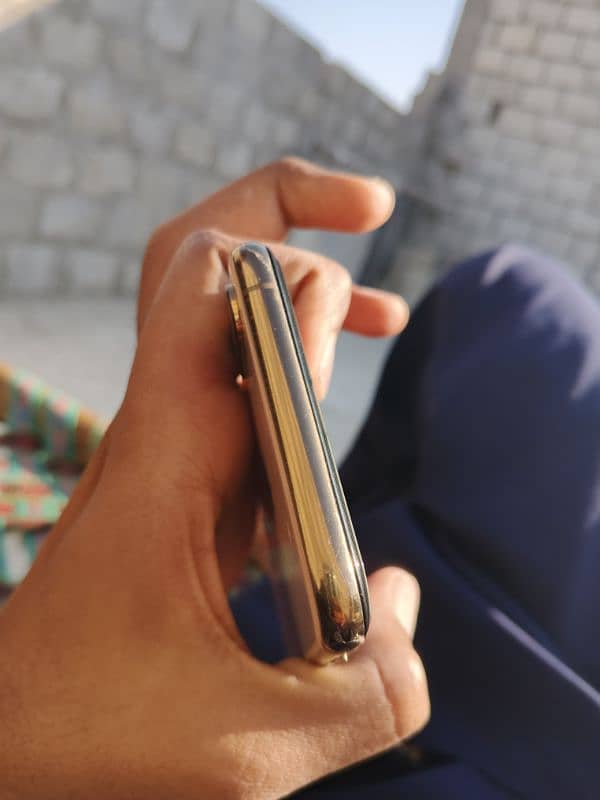 iphone xs Memory 256 (03297307190) 4