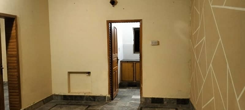 A Prime Location 4 Marla Lower Portion In Gulberg Is On The Market For rent 13