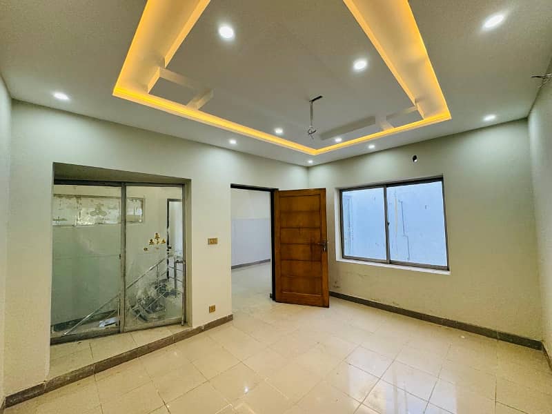 5 Marla Fully Renovated European Brand New Safari Villa Designer House For Sale In Bahria Town Lahore 13