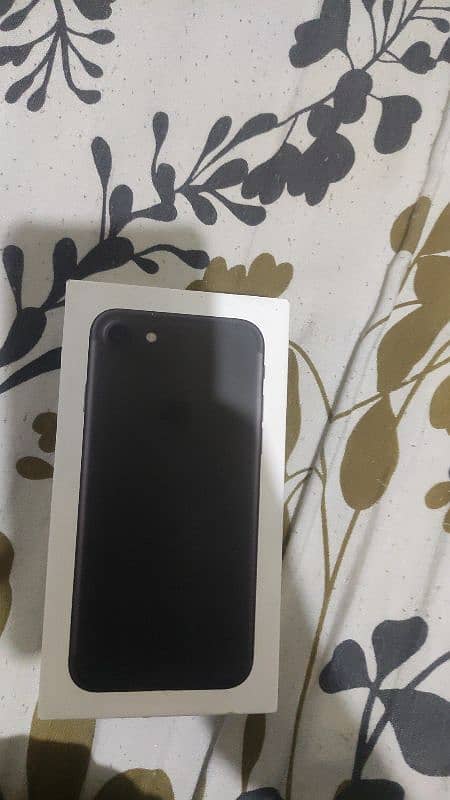 Iphone 7 for sale just battery change 4