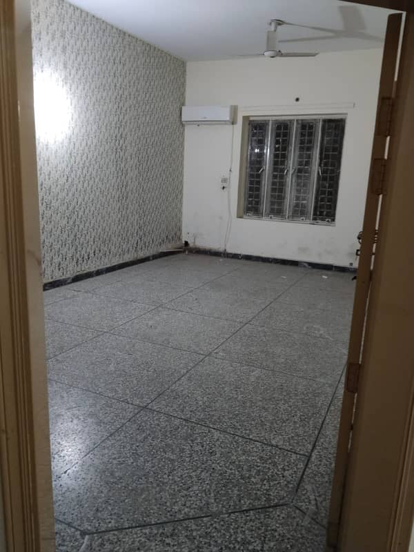 1kanal single story house for rent in main boulevard defence road opposite adil hospital 2