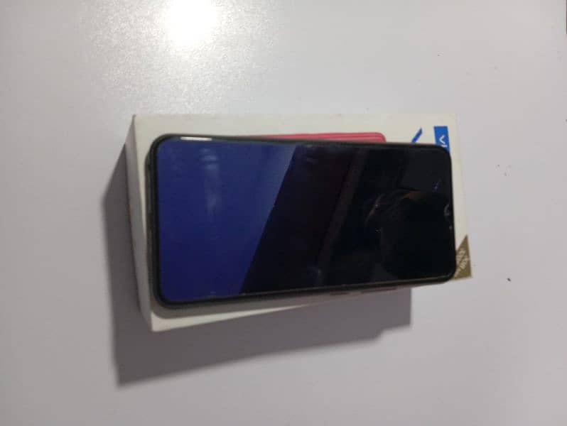 vivo y11 3/32 condition 10/10 urgent sale . 2