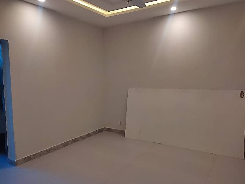 1 kanal basment for rent 7