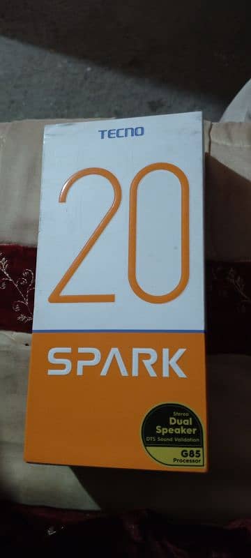 Tecno spark 20 8+8 ram 256 mamry 11