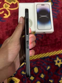 APPALE I PHONE 14 PRO MAXX FACTORY locked