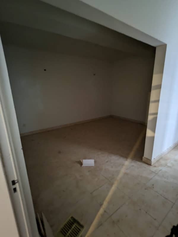 Grey noor Tower 3Bed DD 20