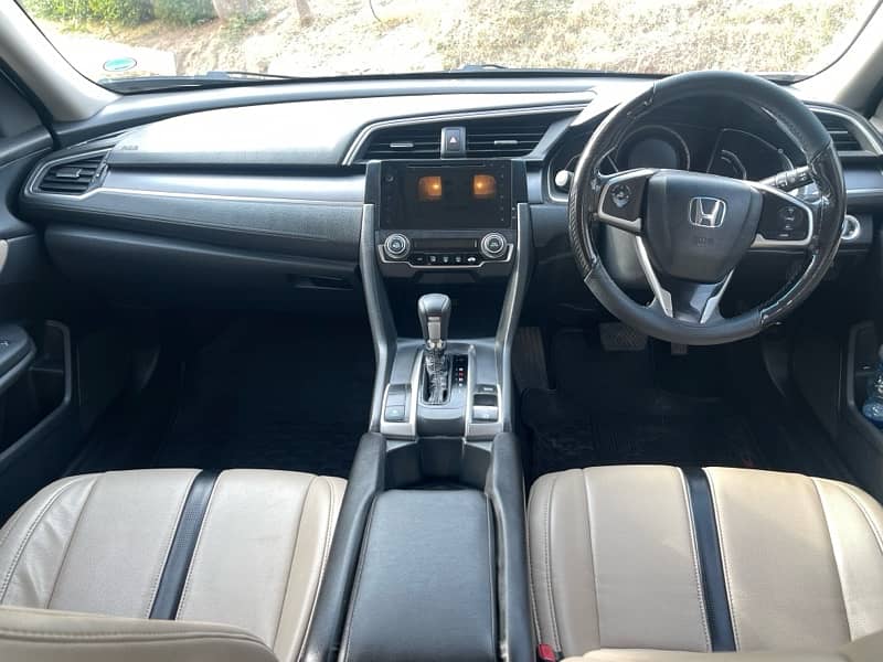 Honda Civic Oriel 2018 9