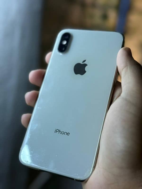 iPhone XS 4