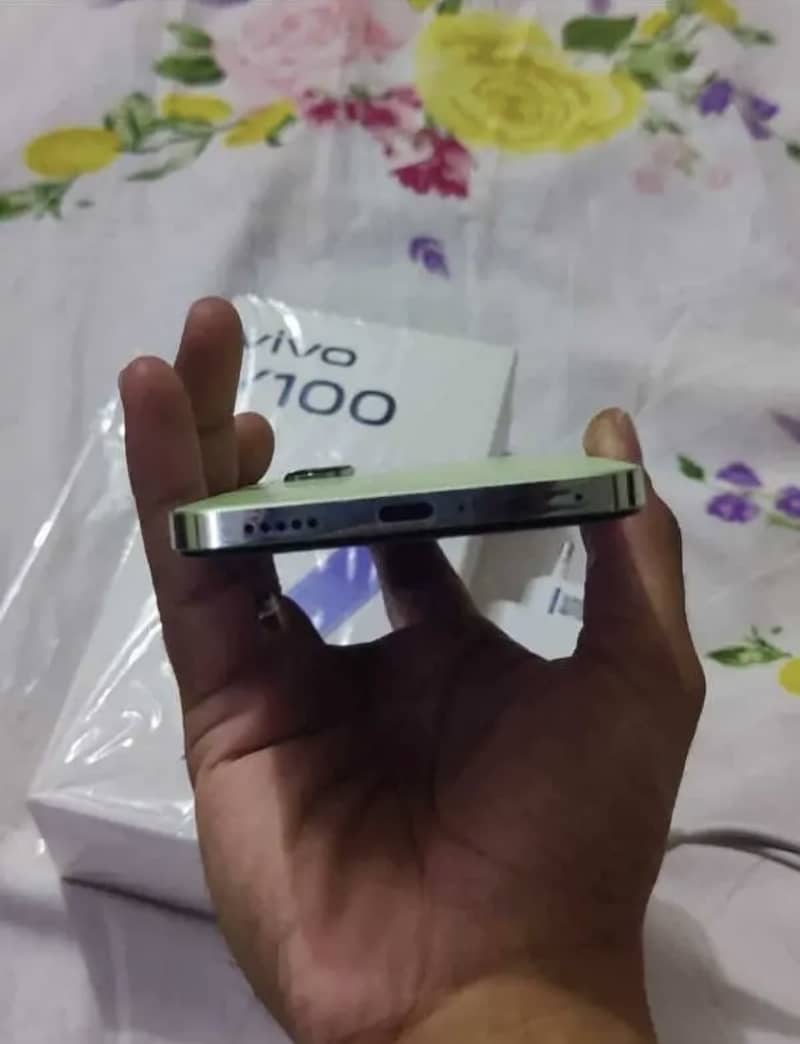 Vivo Y100 New 0300-4006172 1