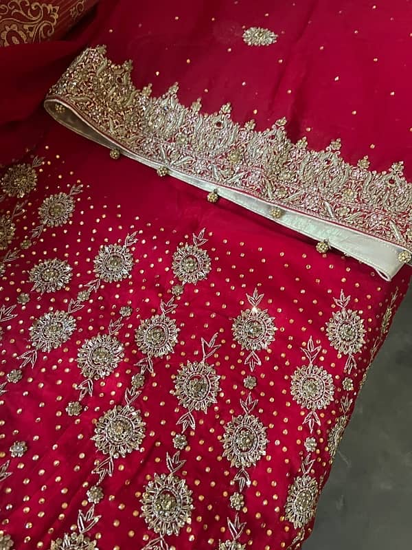 bridal lehnga for urgent sale 6