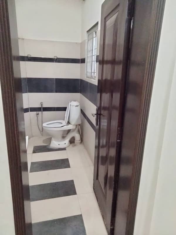 Upper portion for rent 2bad attach TV launch kitchen bathroom marble flooring woodwork good location man apruch 2