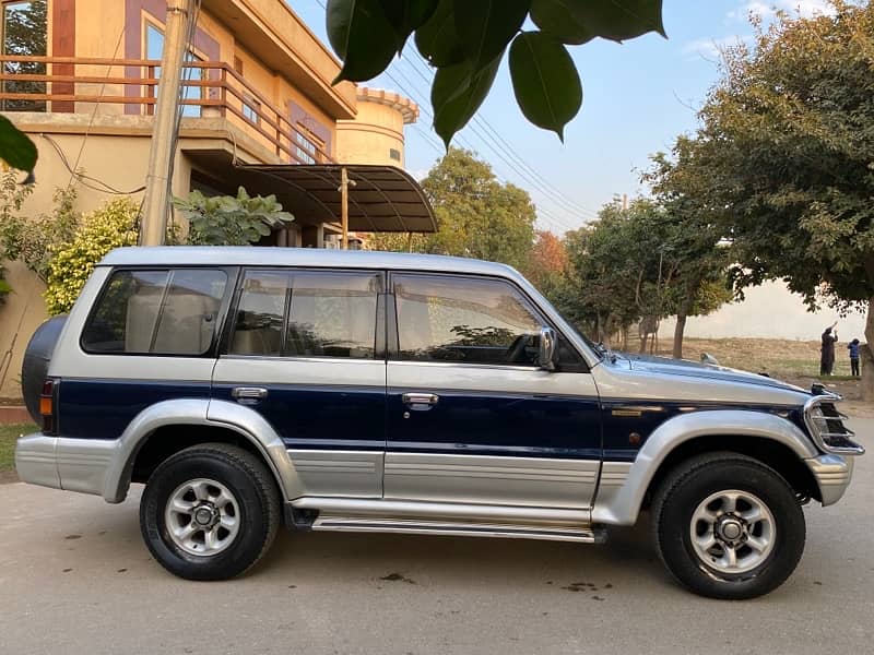 Mitsubishi Pajero 1998 3