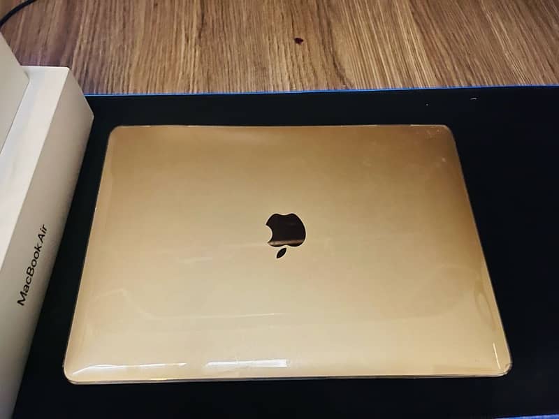 Macbook Air M1 2020 13.3 inch 8Gb/256Gb SSD 0