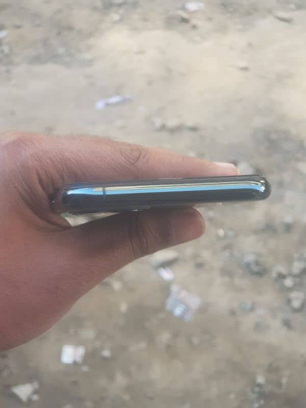 iphone 11 pro max 64 gb non pta 4