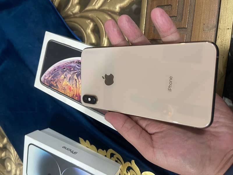 iphone  xs max 256gb full box 1