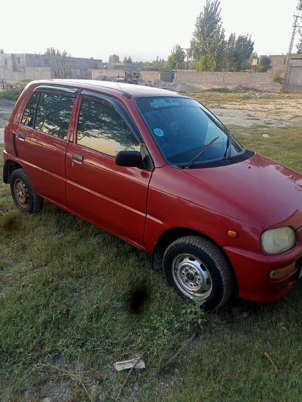 Daihatsu Cuore 2000 1