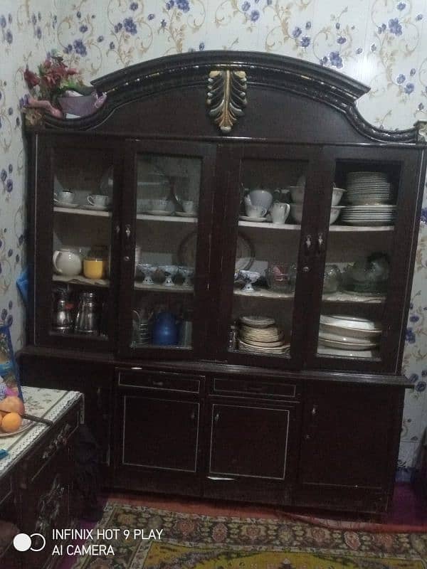 bed, dressing and showcase for sale urgently 1