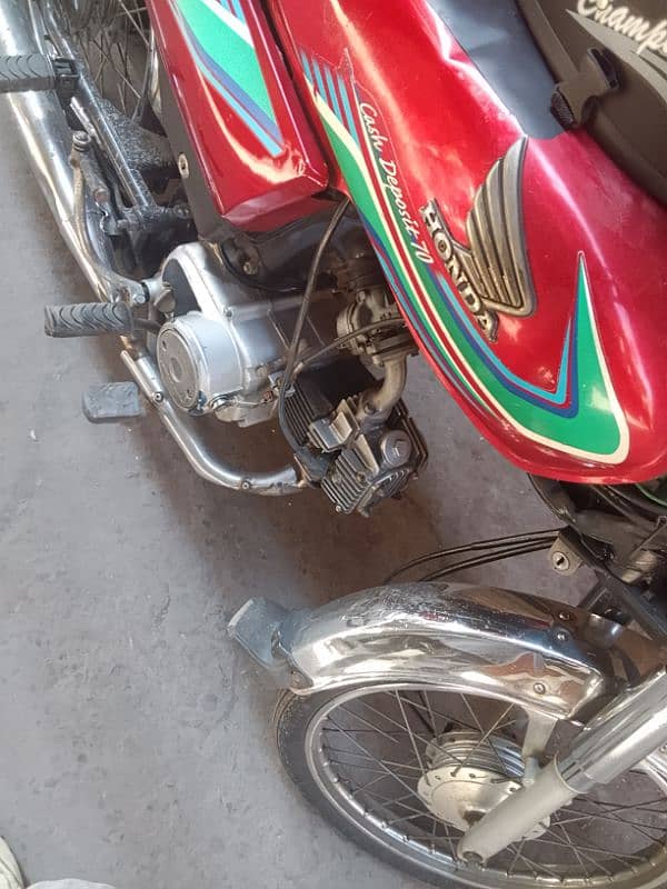 Honda 70 2016 model condition 10 by 9 all okay hai 5