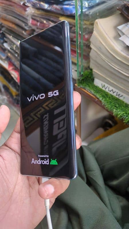 Vivo v 30e 1