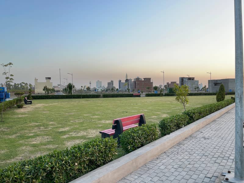 Al Rehman Garden Phase-7|| 5 marla Roman Block file for sale 7