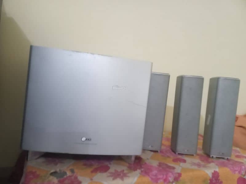 original lg woofer or sapekr 0