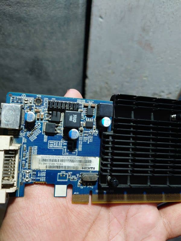 Computer Graphic Card One GB 3