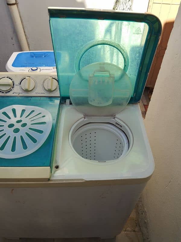 Kenwood Semi Automatic Washer & Dryer 2