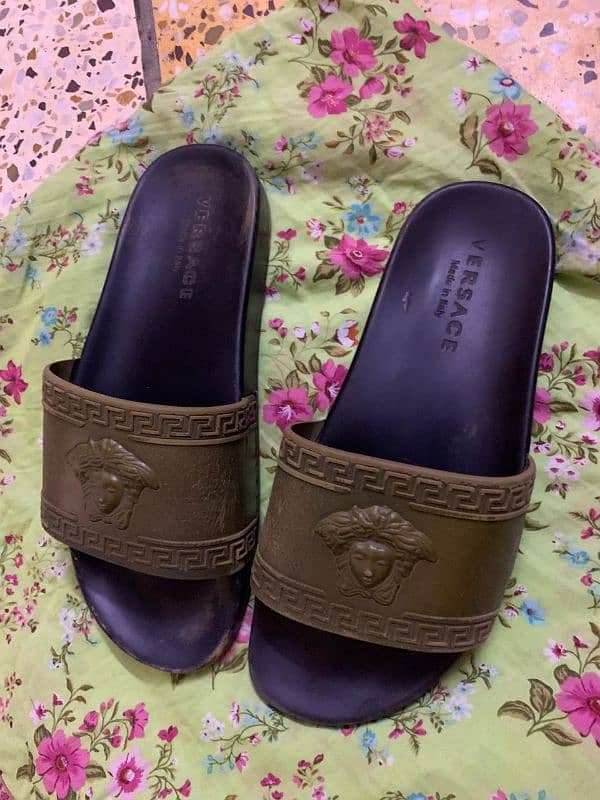 VERSACE SLIPPERS FOR MEN 1