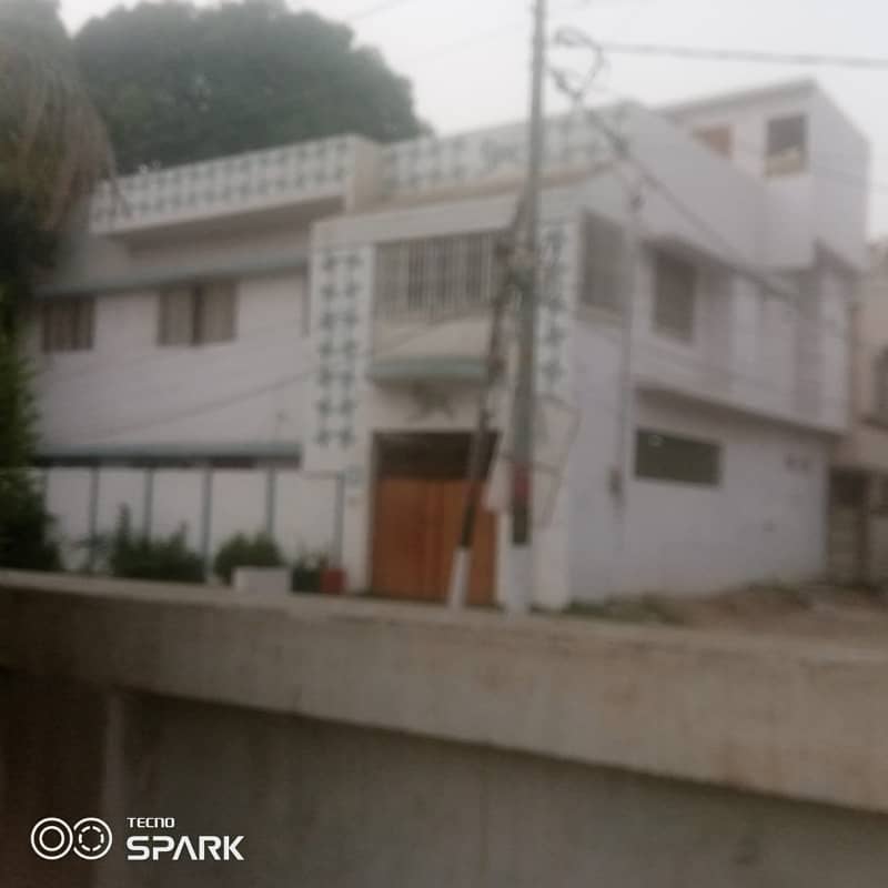 SECTOR 11/A 72 X 24 CORNER, 72 FT WIDE ROAD, PARK FACING, G+1 HOUSE, EXTRA LAND, NORTH KARACHI 2