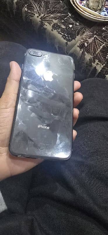 i phone 8 pluse 256gb 9.5/10 condition 3