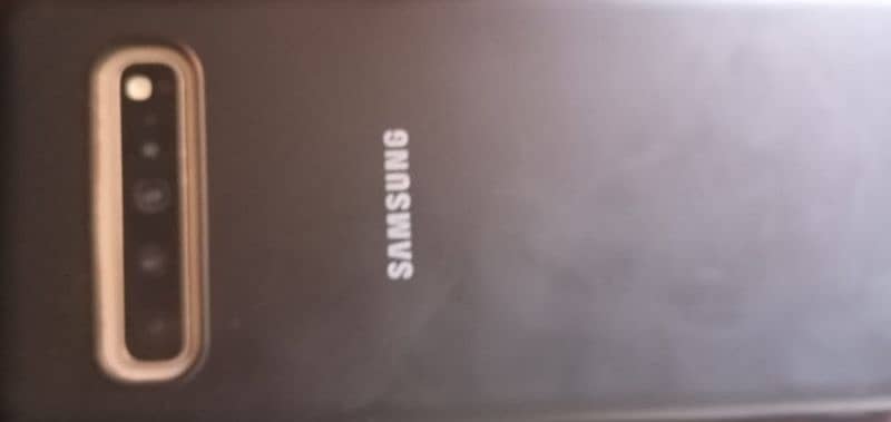 Samsung. s10 5g 8 256 1