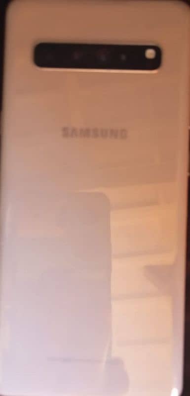 Samsung. s10 5g 8 256 5