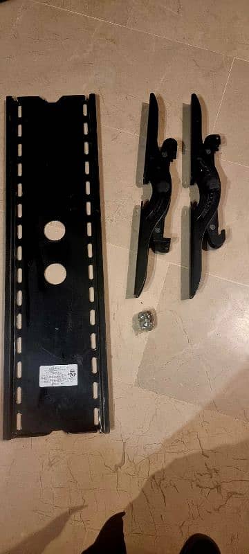 3 different  size tv wall mount 5