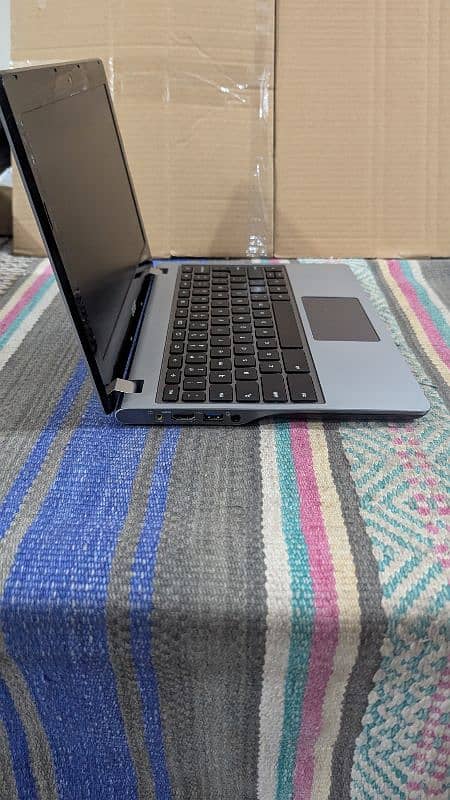 Acer c740 Celeron 5th gen slim laptop 2