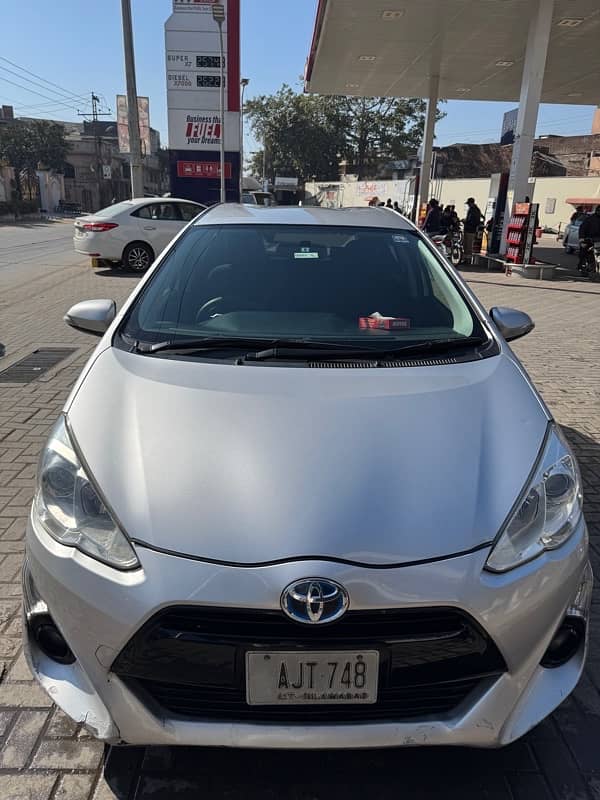 Toyota Aqua 2015 4