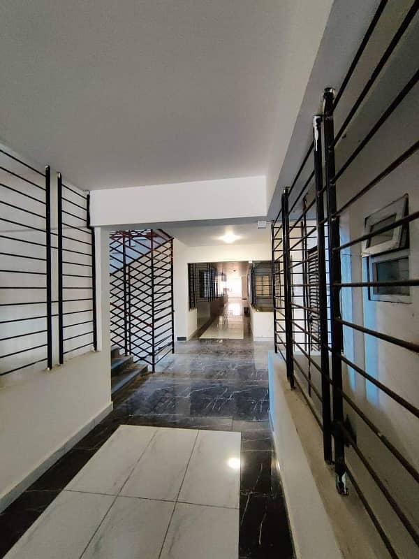 Metro Central 3 Bed Lounge Apartment For Rent Brand New with servant quarter 2