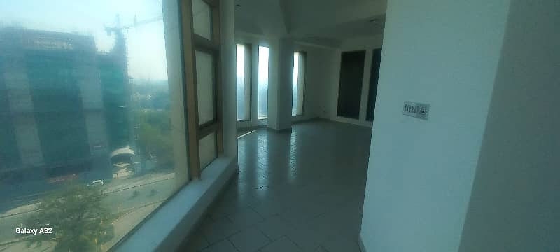 OFFICE FOR RENT IN GULBERG III 1